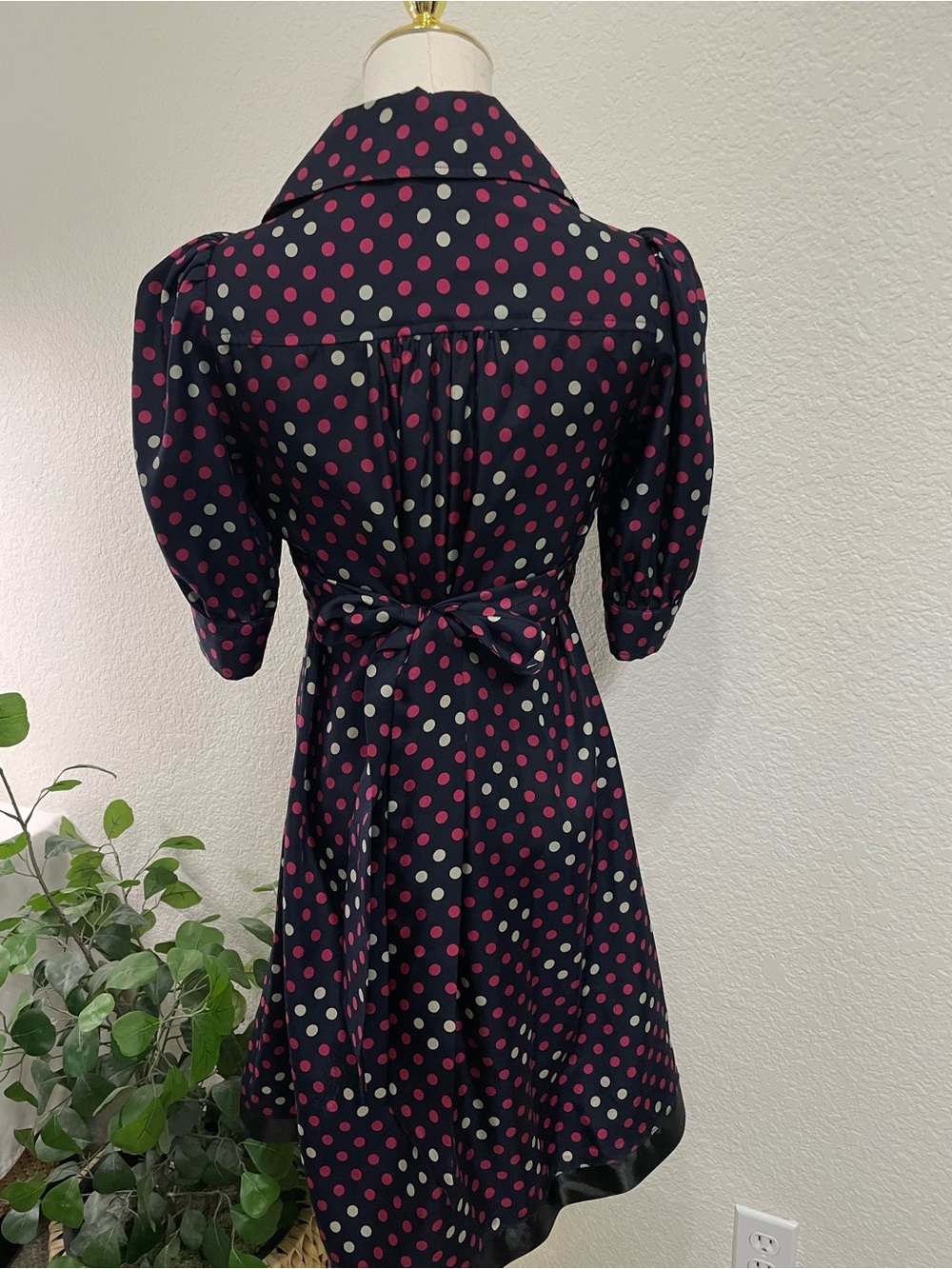 Betsey Johnson 100% Silk Polka Dot Dress Size 4 - Picture 4 of 9
